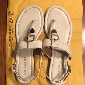 Nice pre-owned COACH CASSIDY SANDALS 8.5B